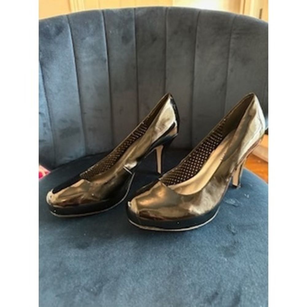 Madden Girl Black Patent Leather Pumps Classic Heels Shoes Women's 7.5‎